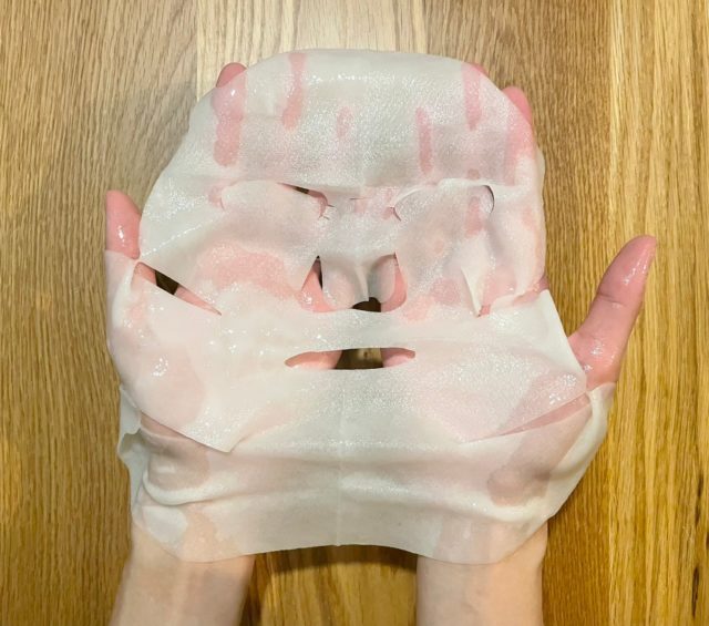 KANEBO独自の2つのバンドでぐっと引き上げが叶うスマイルパフォーマー