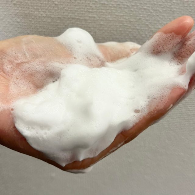 ザ ビー メゾン　フェイスウォッシングを泡立てた様子