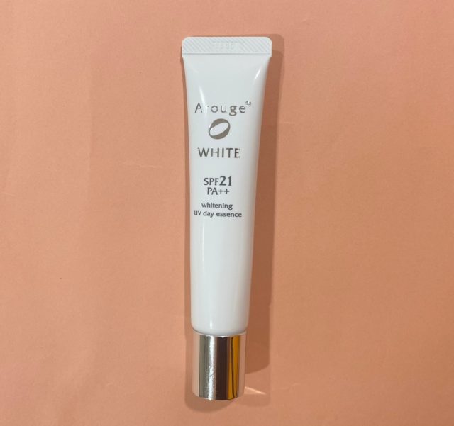 アルージェ ホワイトニング UVデイエッセンスの写真