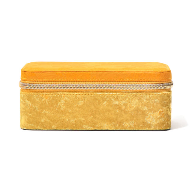 大きなイエローのジュエリーボックス