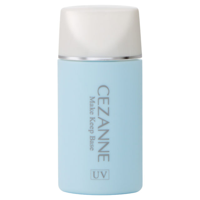 ライトブルーのパッケージに入ったセザンヌの下地