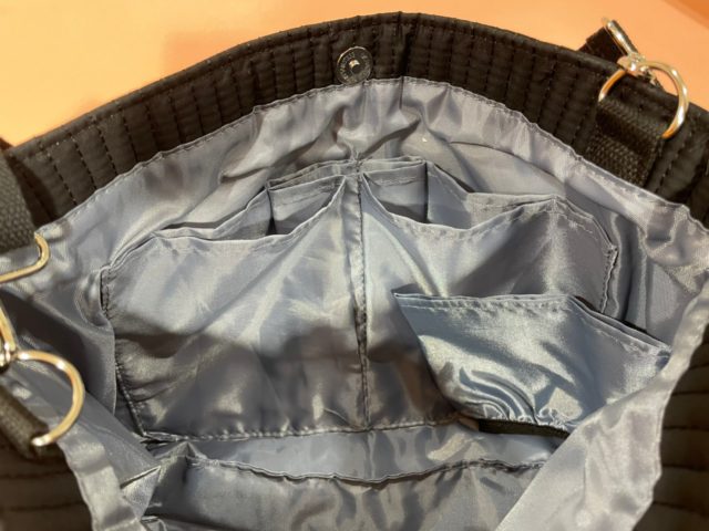 軽量10ポケットバッグの内側ポケット