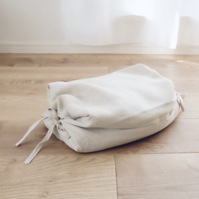 まくら単体を引きで撮った写真