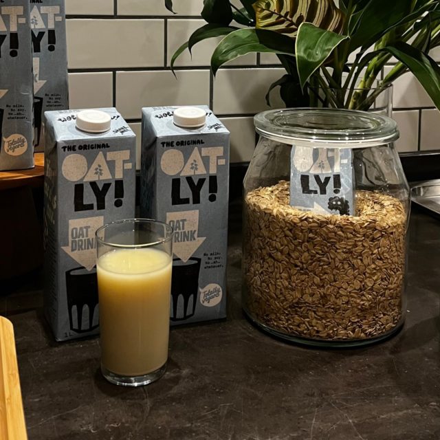 オートリーパックとコップ