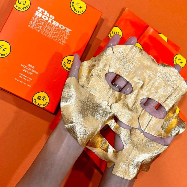 エイジ ボリューミングマスクの写真