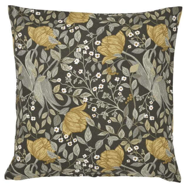 黒字に黄色いボタニカル柄のクッションカバー