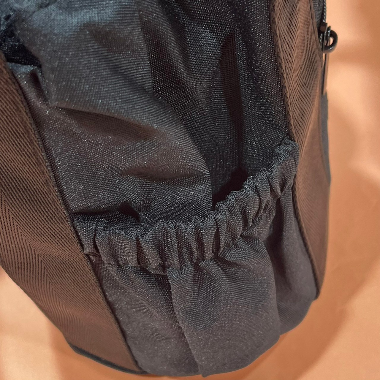 MARY QUANTバッグのサイドポケット