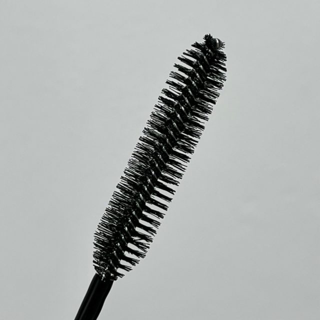 セラティス　ドリーミー　マトメイク　スティック　ナチュラルのブラシ