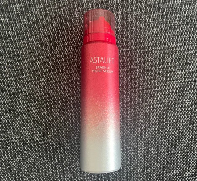 スパークル タイト セラムの写真