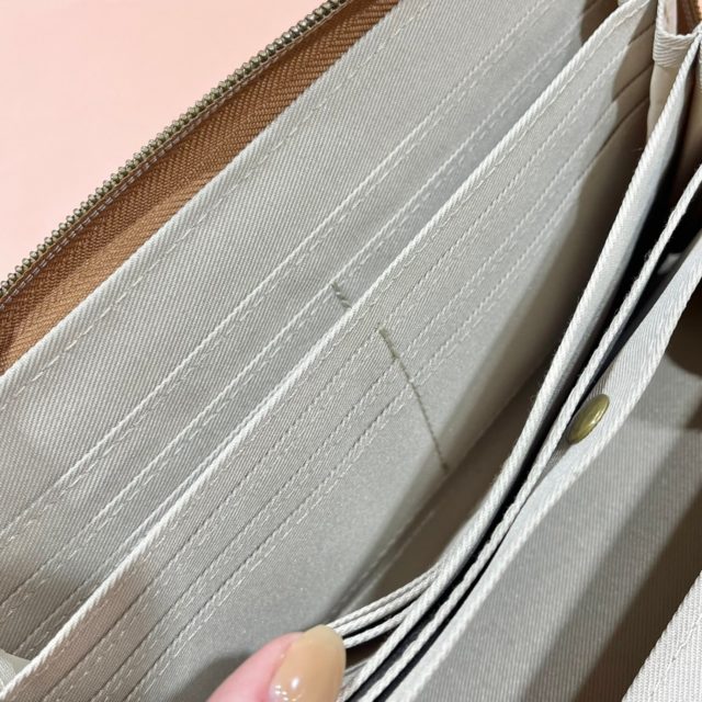 財布のカードポケット