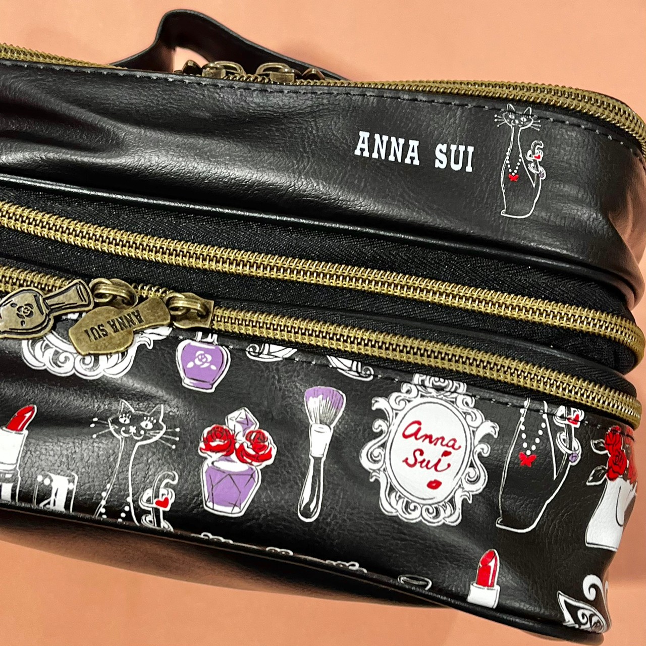 ANNA SUIバニティポーチ