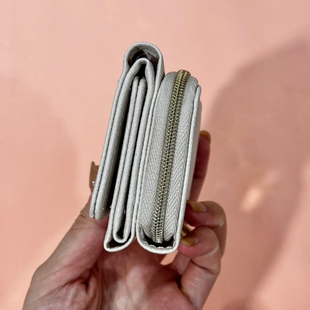 財布を横から見た状態