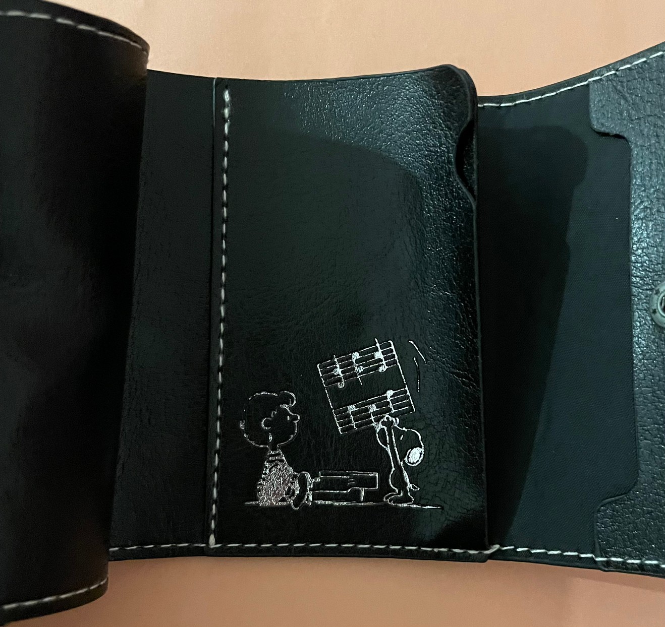 極小財布ブラックのお札入れ