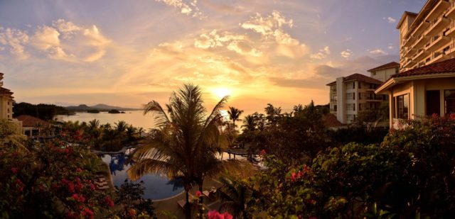 ブセナテラス夕日