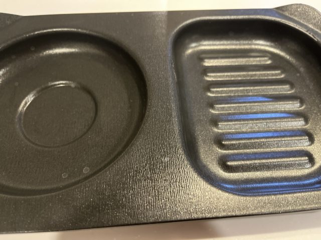 コンビプレートの2つのポケット