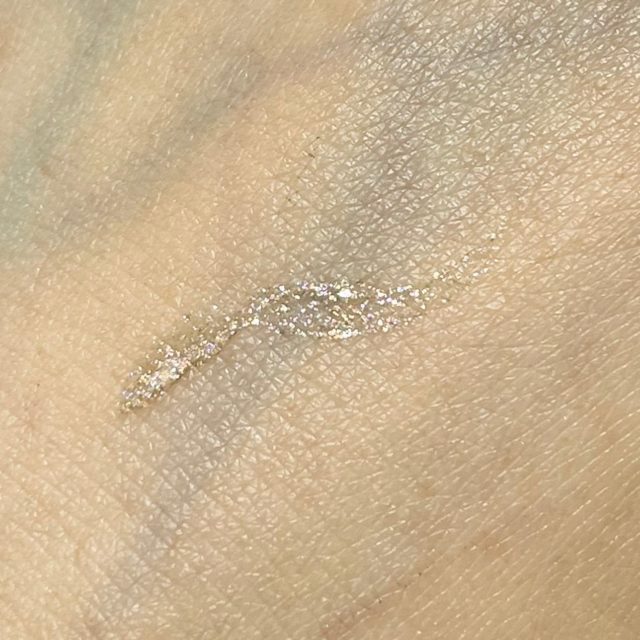 グラッシーアイグリッターの写真