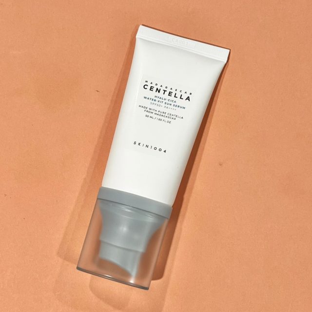 センテラ ヒアルーシカライン ウォーターフィットUVセラムの商品画像