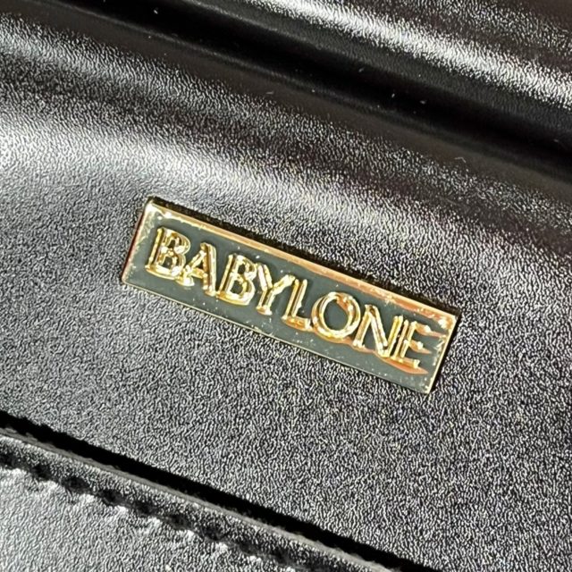 BABYLONEのショルダーバッグ･ブランドロゴ