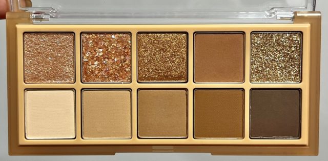 ロムアンドの写真