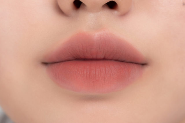 ロムアンド ゼロマットリップスティックの写真