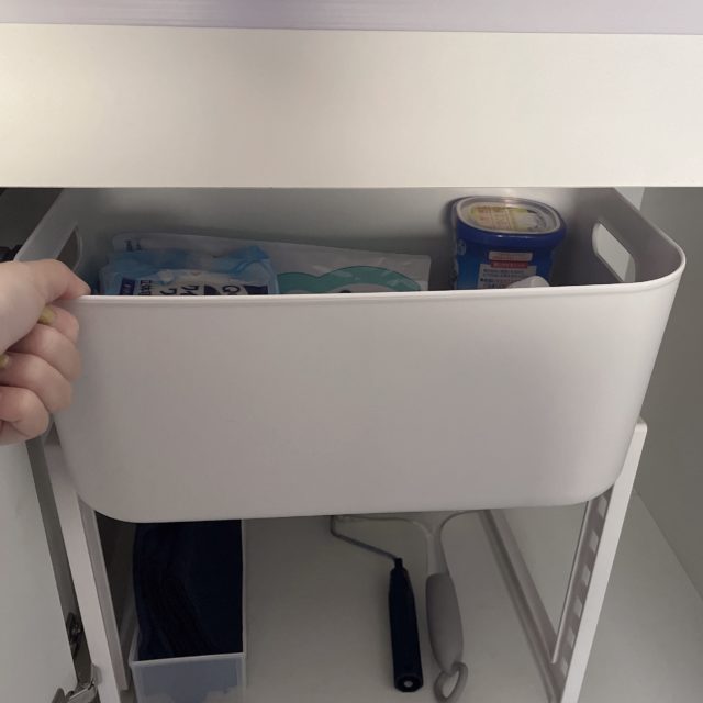 洗面台下の収納写真