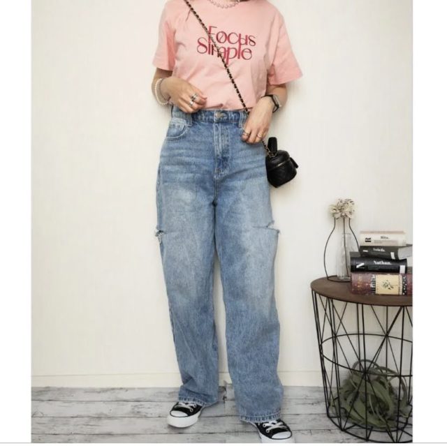 しまむらのピンクTシャツコーデ