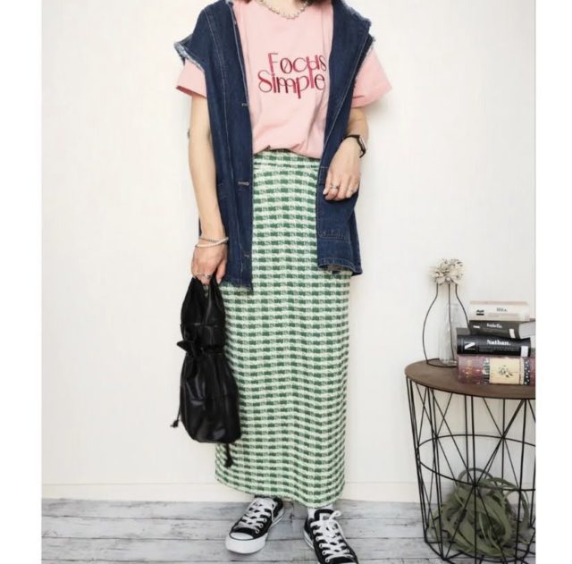 しまむらのピンクTシャツコーデ2