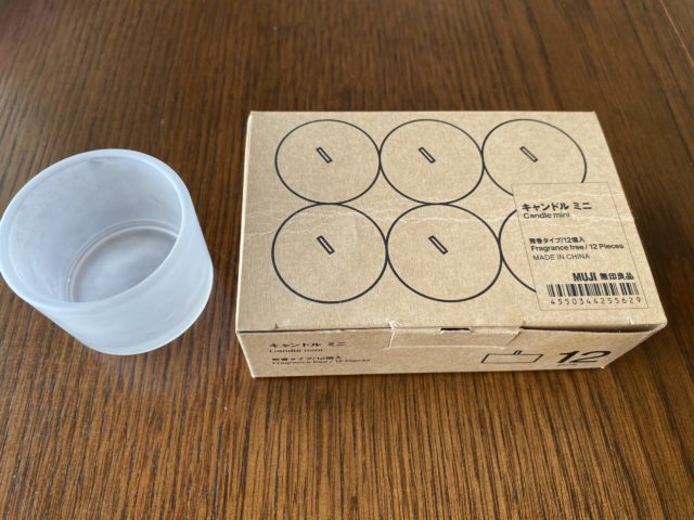 キャンドルホルダーとキャンドルミニの箱
