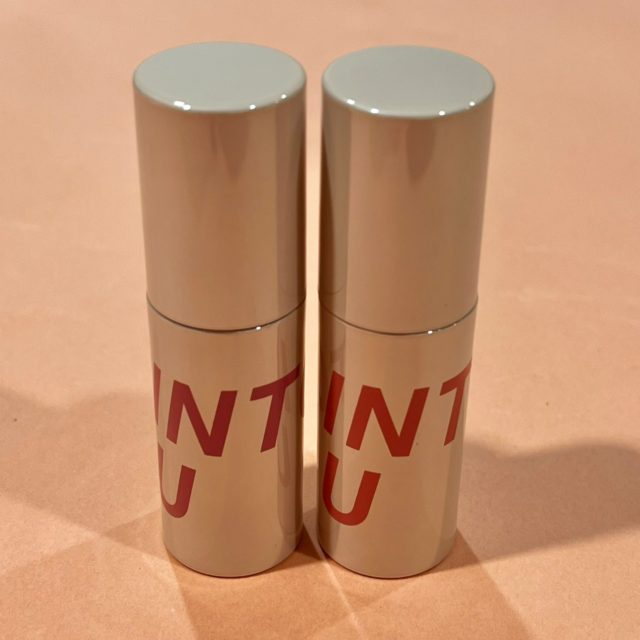 INTO U カスタマイズエアリーリップマッドの写真