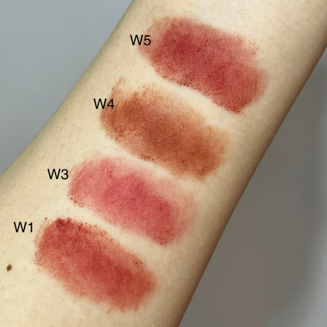 INTO U カスタマイズエアリーリップマッドの写真