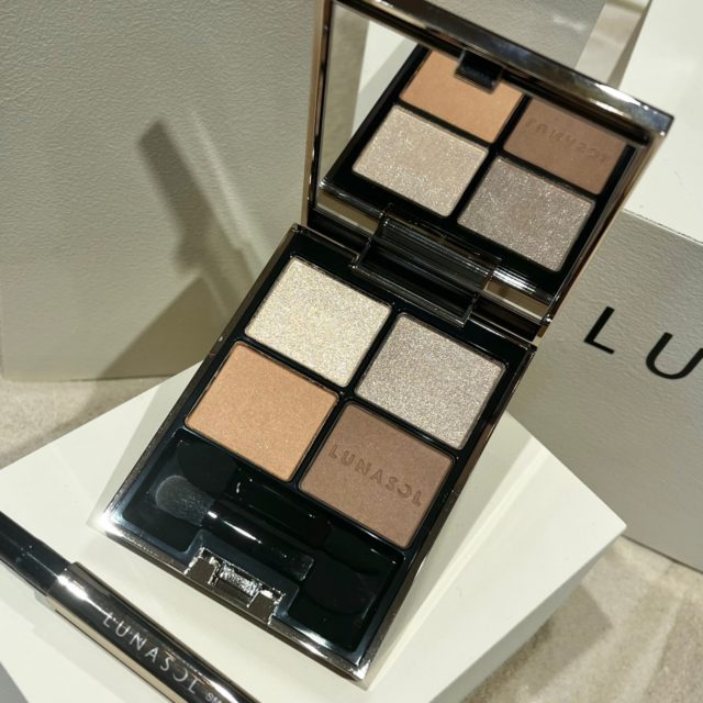 ルナソルのコスメの写真