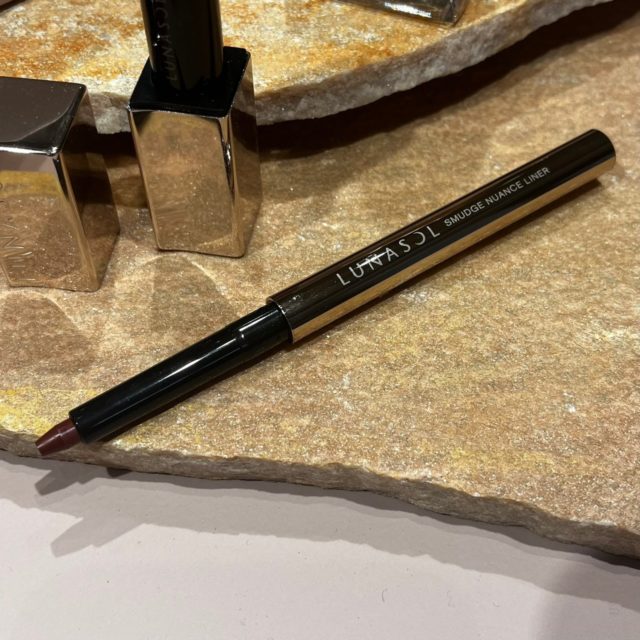 ルナソルのコスメの写真