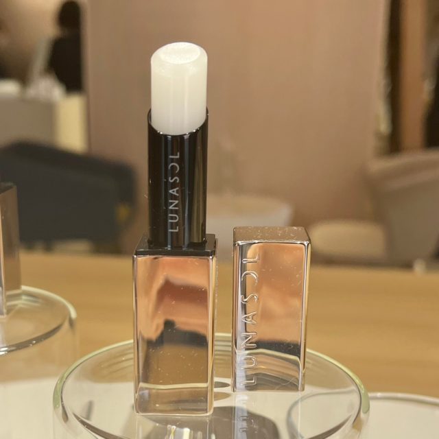 ルナソルのコスメの写真