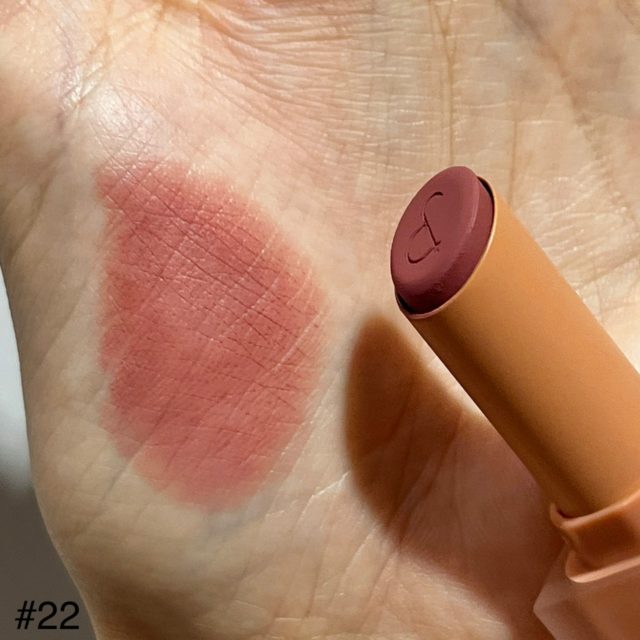 ロムアンド ゼロマットリップスティックの写真