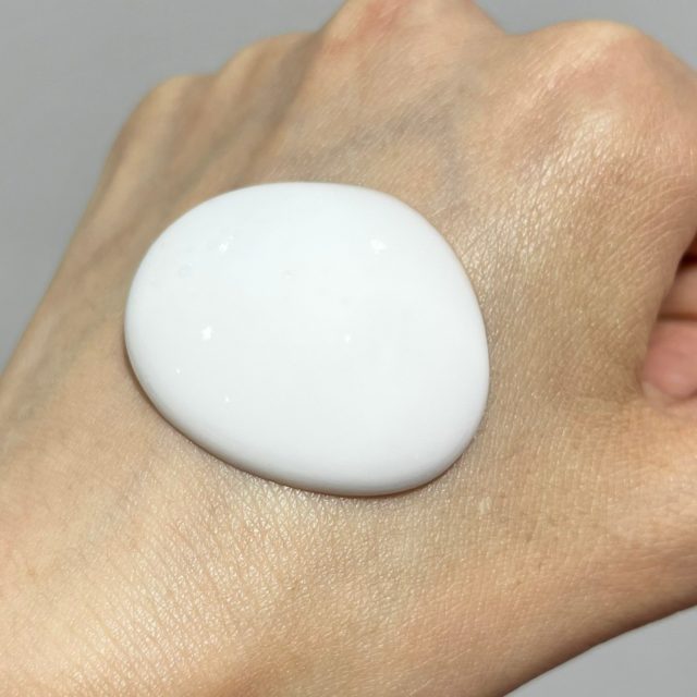 ベースケア セラムの写真