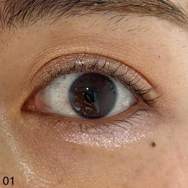 01 ピンクフィーバーでメイクした様子