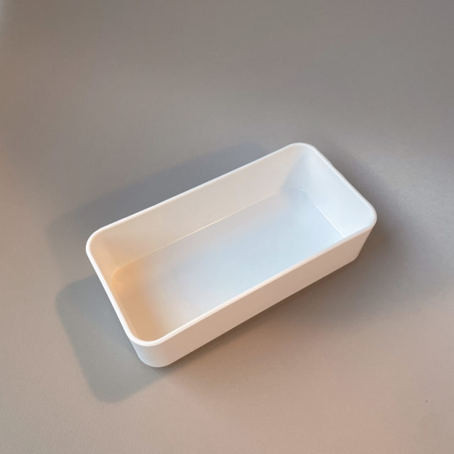 商品説明を取ったトレーの置き撮り写真