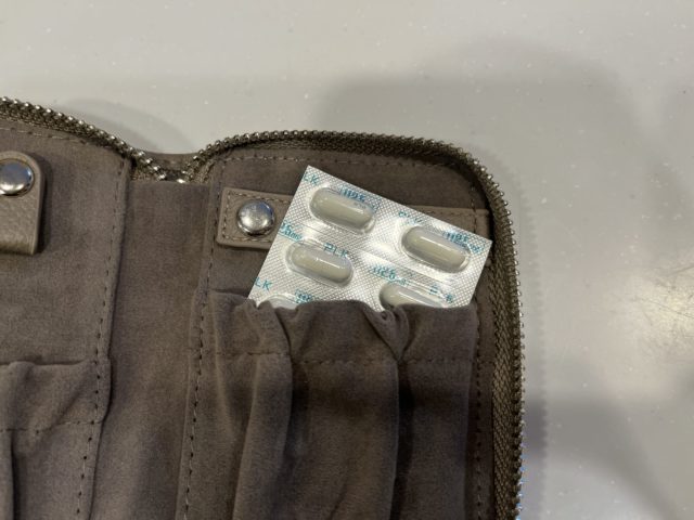 薬が入ってるスリコのアクセサリーポーチ