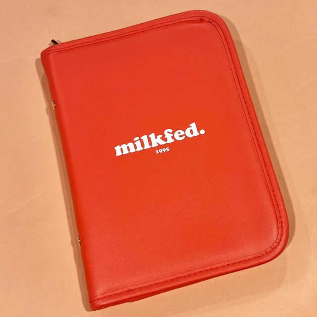 赤い推し活ポーチ