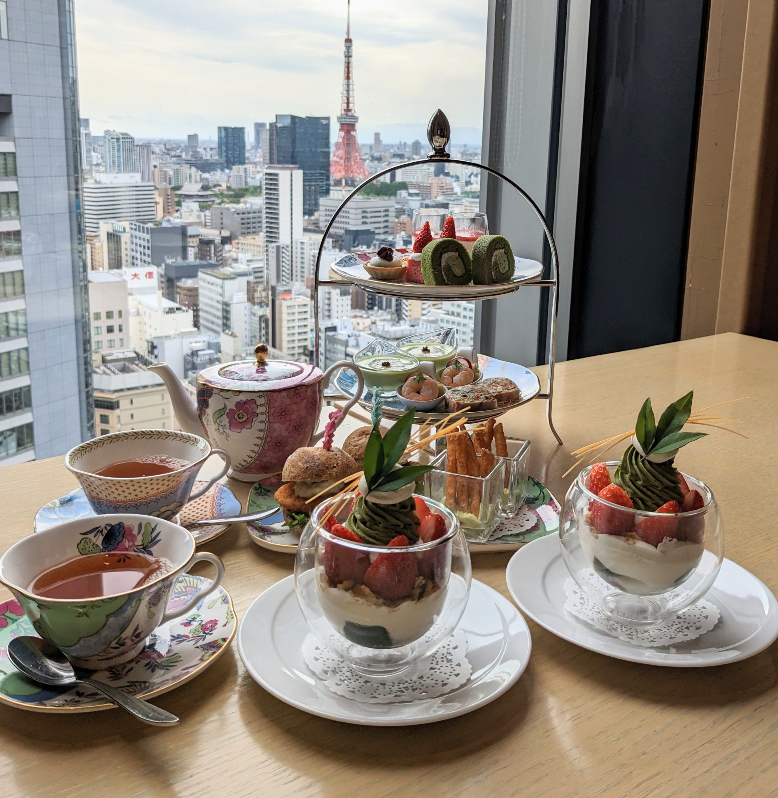 AFTERNOON TEA with SIROCCO“いちご＆抹茶”