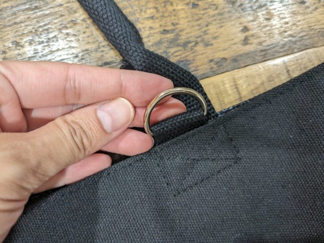 トートバッグのDカン