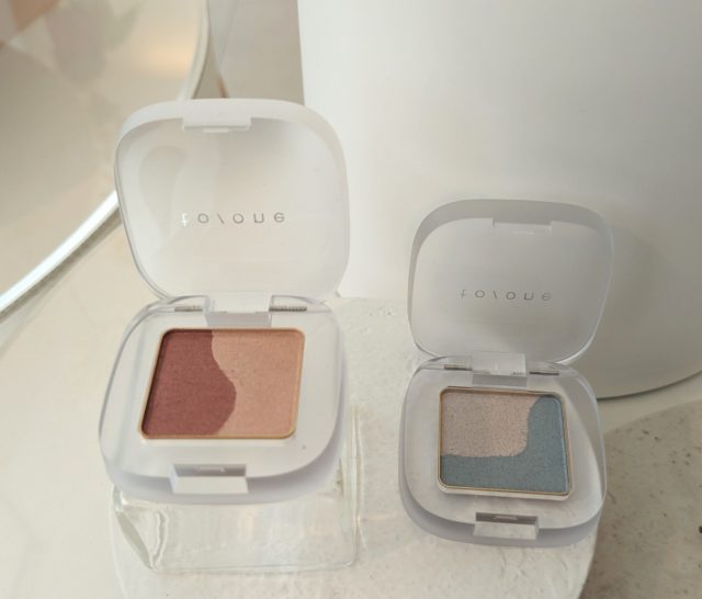 トーン ペタル フロート アイシャドウの写真