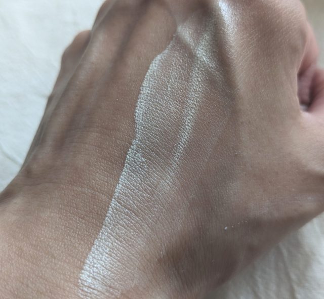 アピュー ジューシーパン スキンケアプライマー(レモン)の写真