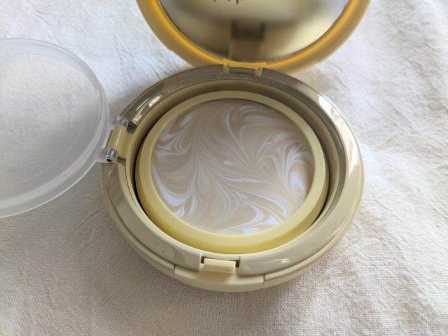 アピュー ジューシーパン スキンケアプライマー(レモン)の写真