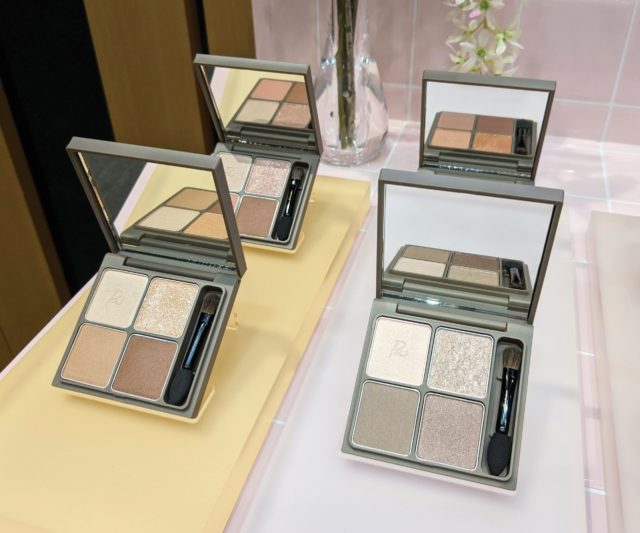 インザミラーアイパレットの写真