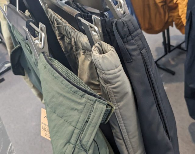 3色のM47タイプユーティリティカーゴパンツ