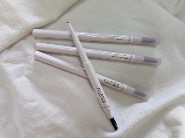 サナ エクセル カラーエディットスリムブロウの写真